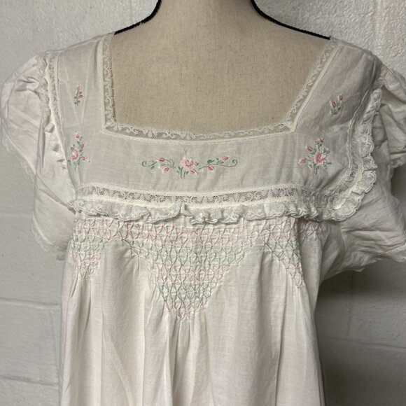 Barbizon Vintage Night Gown White Cotton Embroidered Flowers L - Picture 2 of 8